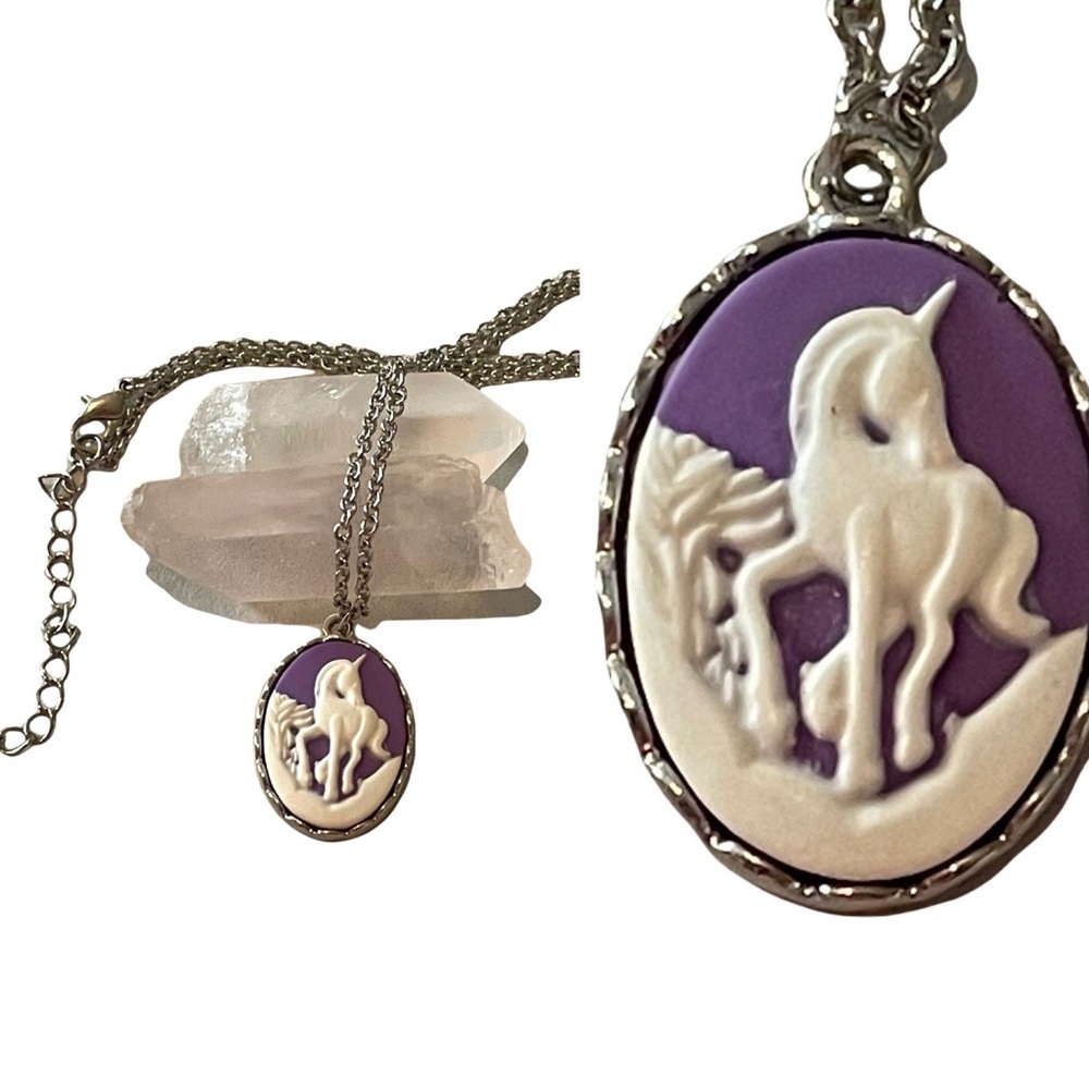 Magical Unicorn Cameo Necklace Purple & White Silver-tone
